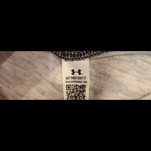 Under Armour Long Sleeve - Picture 3 of 3